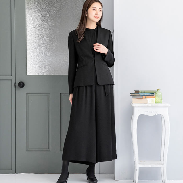 新品 SOIR BENIR 高級ECO素材のアンサンブル礼服 13号-